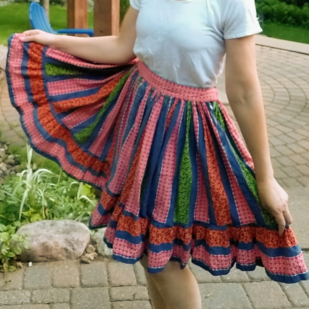 1970's PATCHWORK PRINT full circle skirt 70's S